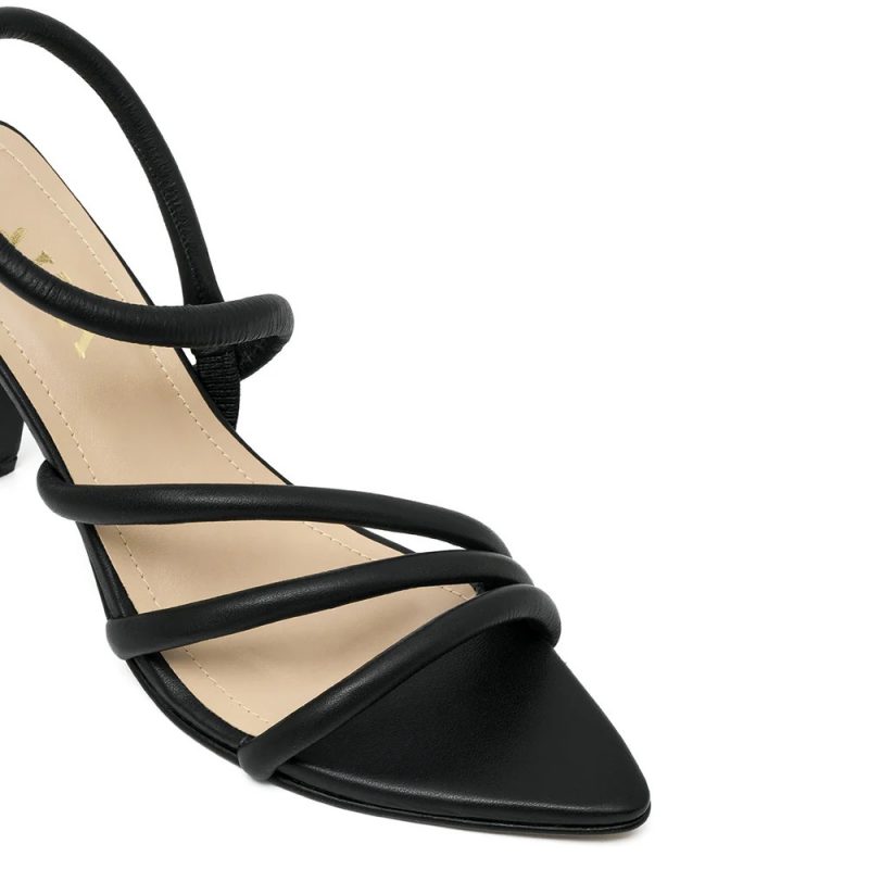 Ophelinna black