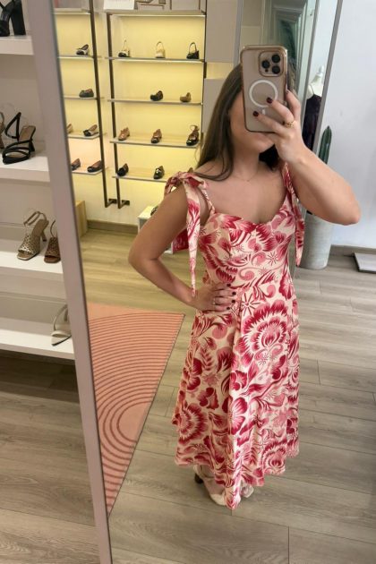 Shoulder tie light red