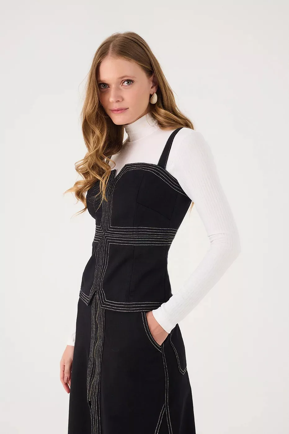 Asymmetric set - Imagen 4