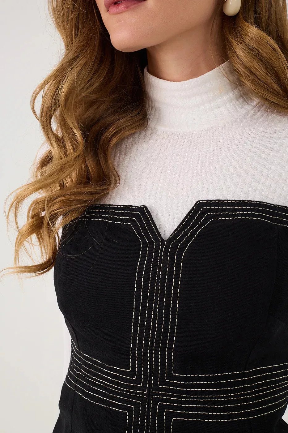Asymmetric set - Imagen 3