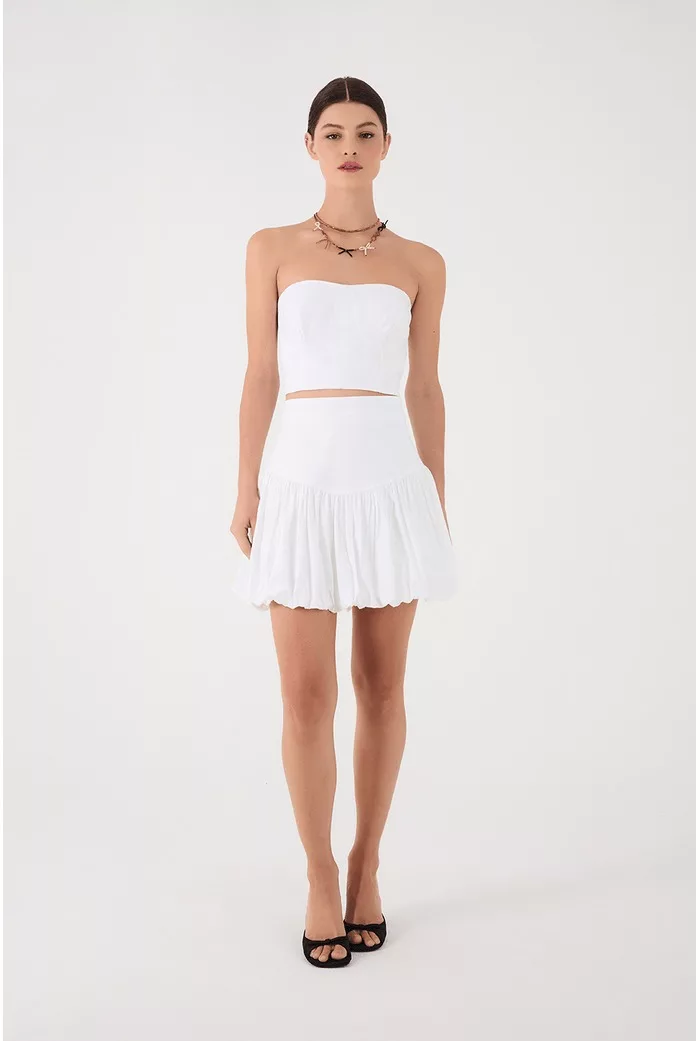 Saia white
